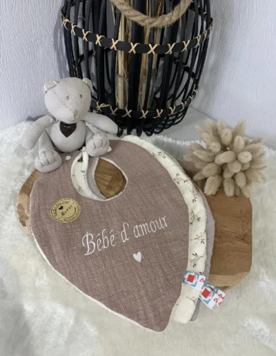 creatiphn couture bavoir bebe prenom cadeau de naissance 3