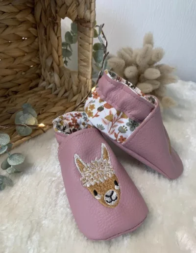 creatiphn couture chaussons prenom broderie cadeau de naissance 3