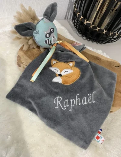 creatiphn couture doudou prenom broderie cadeau de naissance 3