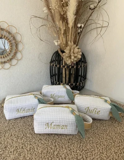 creatiphn couture femme trousse broderie personnalise 1