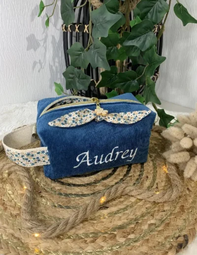 creatiphn couture femme trousse broderie personnalise 3