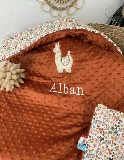 creatiphn couture plaid prenom broderie cadeau de naissance 14