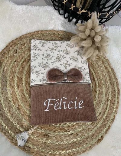 creatiphn essentiel bébé cadeau personnalisé prénom carnet de santé 9