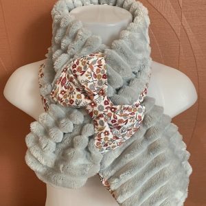 Chèche enfant hiver gris fleuri doublé minky, accessoire fait main Créatiph’n