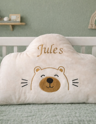 Coussin enfant personnalisé brodé prénom, coussin nuage ourson pour chambre bébé Créatiph’n
