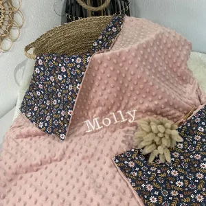 Couverture enfant personnalisée Douce Rêverie, brodée avec prénom, création artisanale française Créatiph’n.