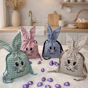 Collection de pochons lapin en tissu vichy coloré pour enfants, parfaits pour Pâques et pour offrir des chocolats, création artisanale Créatiph'n.
